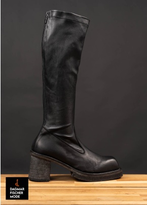 Stiefel mit Abstaz von LOFINA in black in Größe 37 