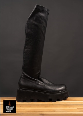 Stiefel mit Absatz von LOFINA in black in Größe 37 