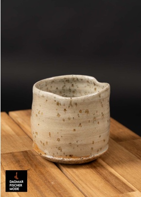 Bowl from the Sälzer wood-fired kiln by Annette Pfister