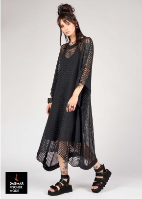 Locker gestrickte Tunika SURILA von studiob3 in black