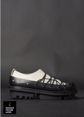 Schnürschuhe TIDEHOLD von trippen in black/perla