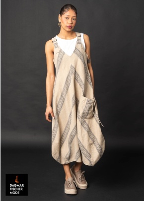 Sommerliches Kleid von LURDES BERGADA in natural