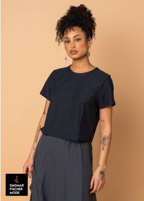 Kurzes T-Shirt von LURDES BERGADA in vier sommerlichen Farben