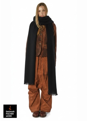 Großzügiger Onesize-Schal von RUNDHOLZ DIP in black