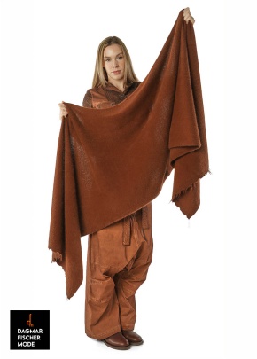Großzügiger Onesize-Schal von RUNDHOLZ DIP in clay & henna