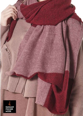 Onesize Strickschal von RUNDHOLZ BLACK LABEL in forest park