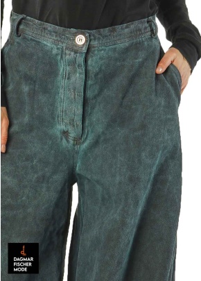 Weite Hose von RUNDHOLZ BLACK LABEL in forest cloud, park cloud, lava cloud, cry cloud & bronze cloud