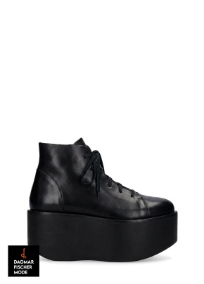 Platform boots by SORT AARHUS in Gasoline nero