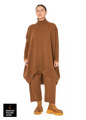 Weiter Merino-Pullover von SORT AARHUS in ambra & spice