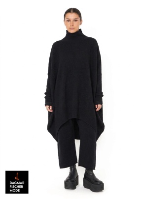 Weiter Merino-Pullover von SORT AARHUS in black