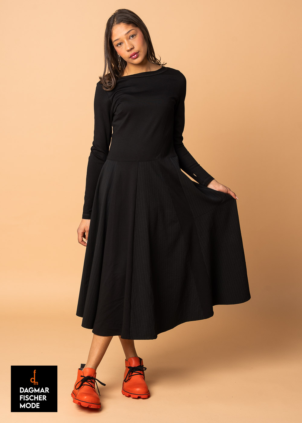 Long-sleeved dress from SORT AARHUS in black size M